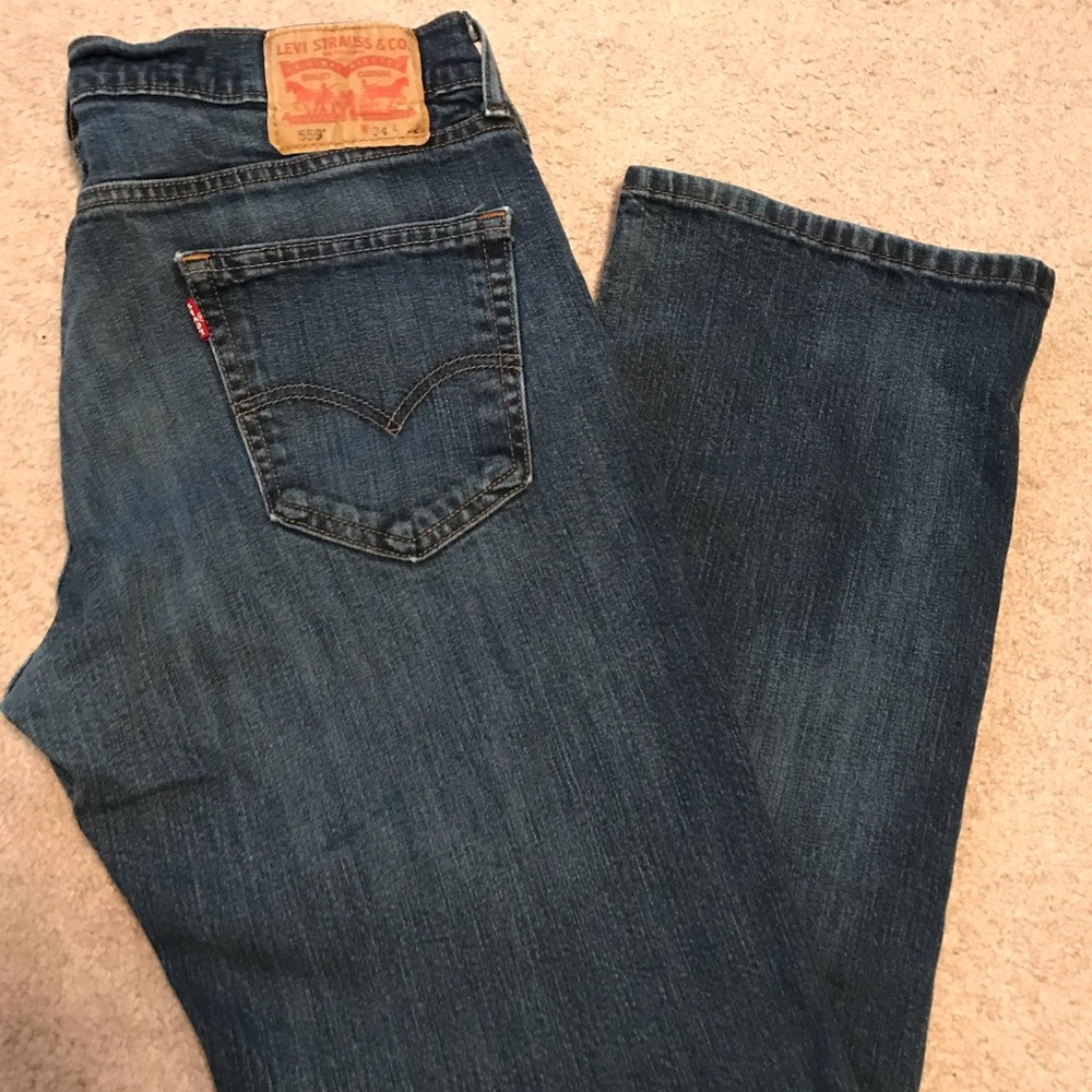 Gently worn Levi’s style 559 34x32